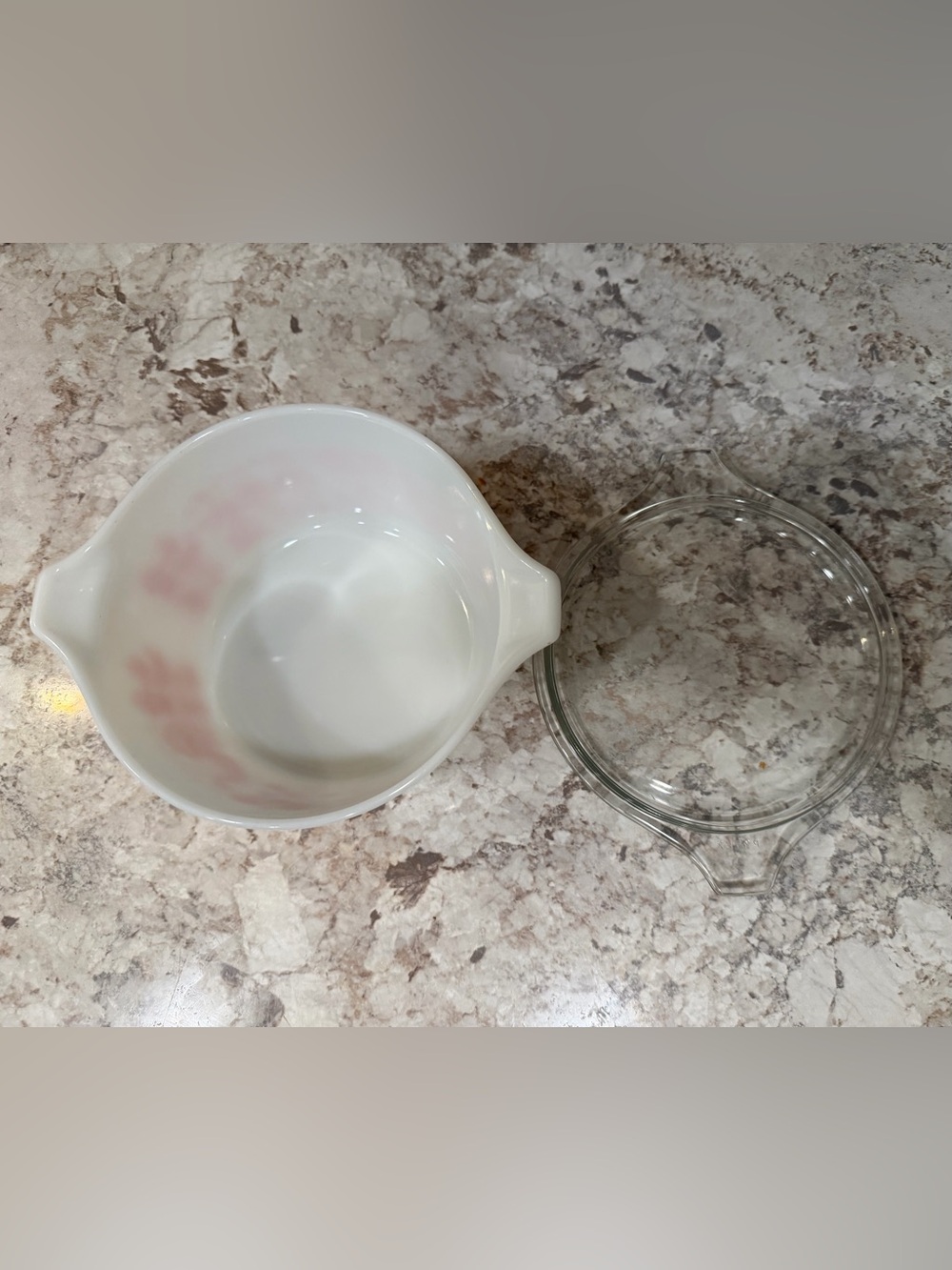 Pyrex Pink Amish Butterprint - Picture 4 of 5